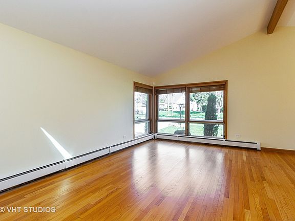 2nd image of 127 W Washington St