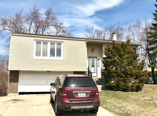 1182 Price Dr, Elgin, IL 60120