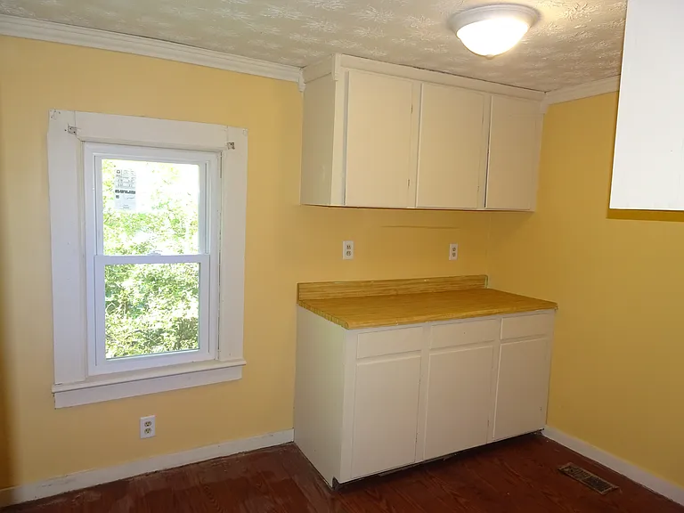 108 Center St — Photo 15