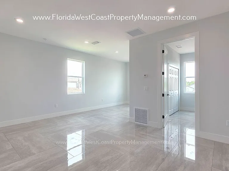 9225 Raes Creek Pl — Photo 34