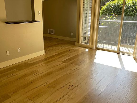 3rd image of 1016 6th Ave N APT 102