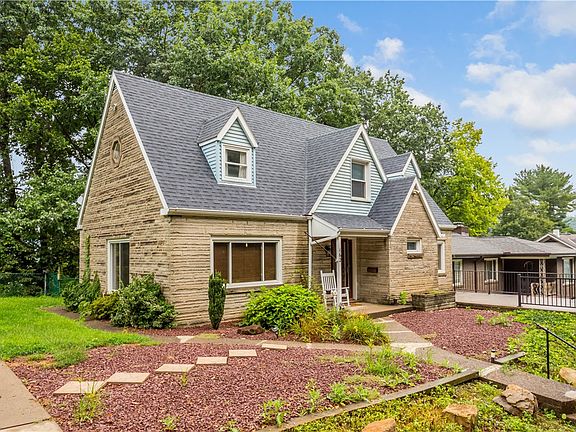 2nd image of 162 Grandview Way