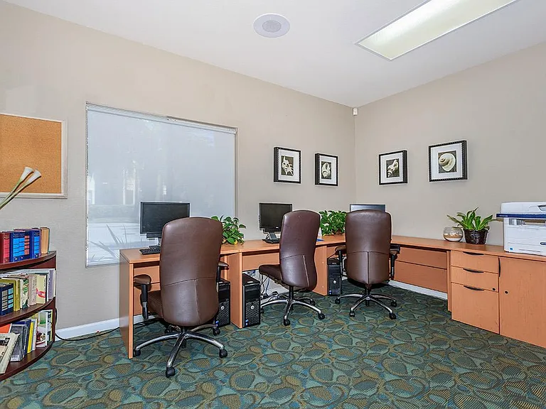 240 Avenida Vis — Photo 11