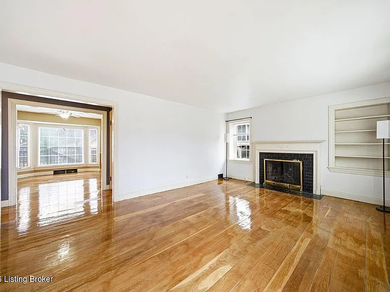 1209 Valley Dr — Photo 4