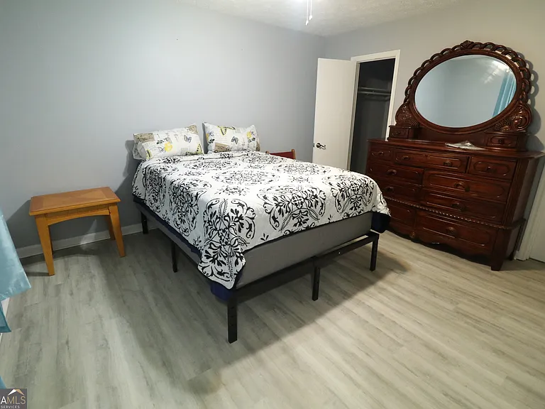 933 Ohara Dr — Photo 30