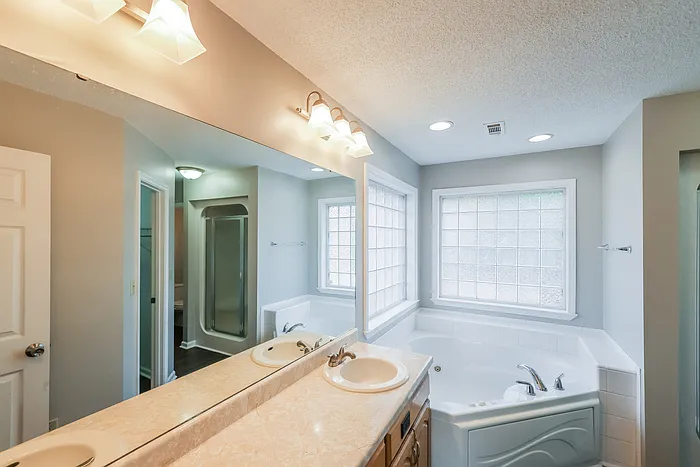 8747 Rolling Hills Dr — Photo 8
