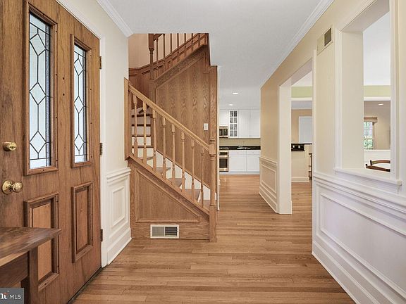 4th image of 9701 W Bexhill Dr