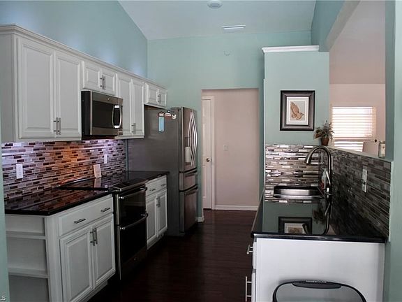 2nd image of 6581 Idlewild St