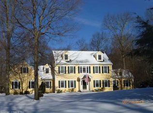 10 Hunters Rdg, Woodbridge, CT 06525