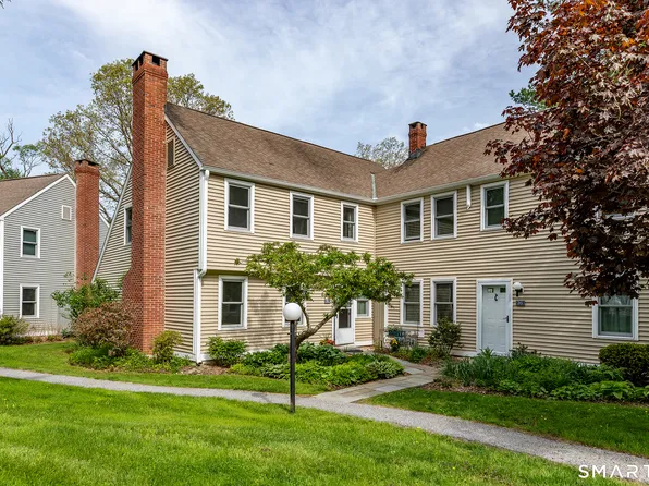 87 Canaan Road APT 2F, Salisbury, CT 06068