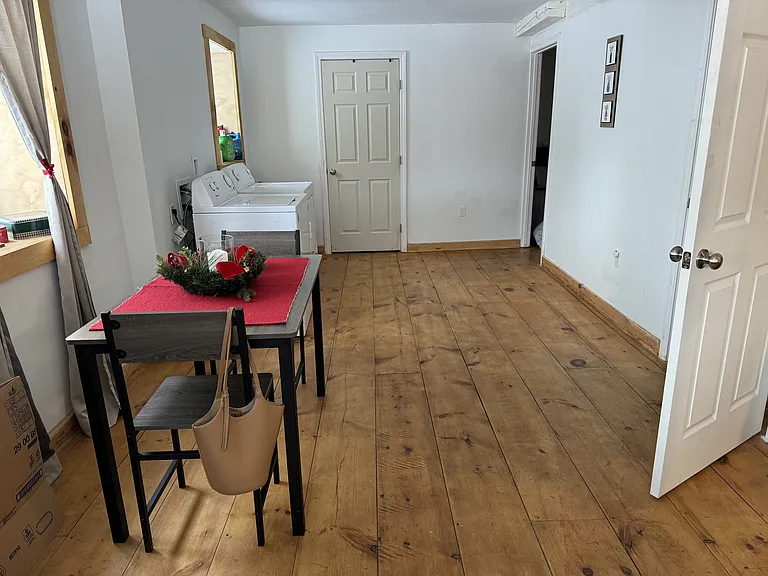 364 S Main St — Photo 7