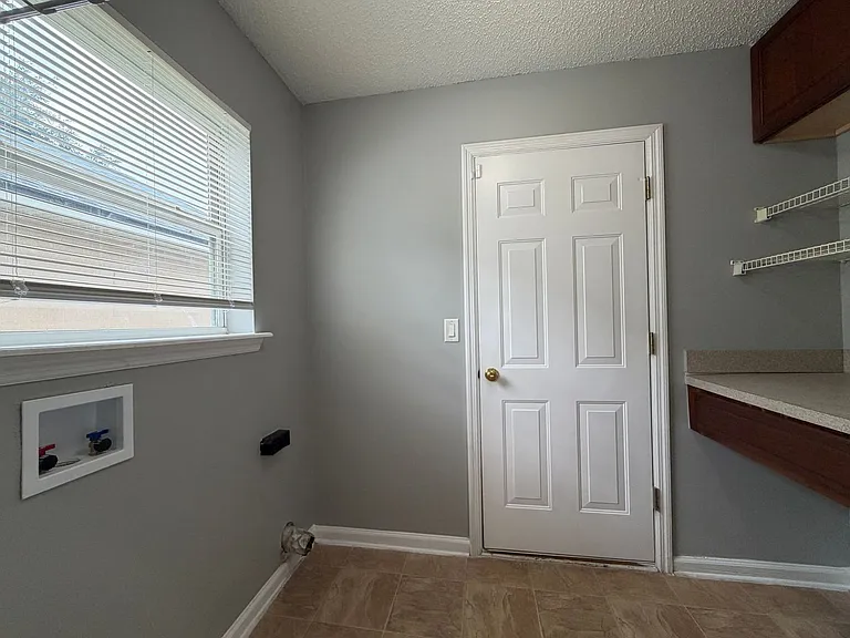 3041 Southall Ct — Photo 16