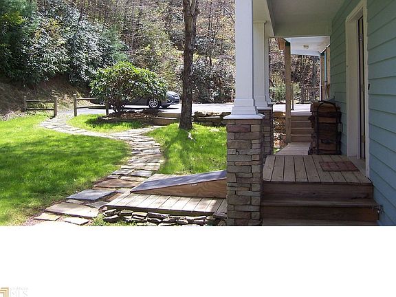 3rd image of 380 Walking Bear Ln