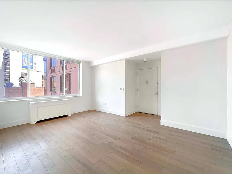 389 E 89th St #10A — Photo 1