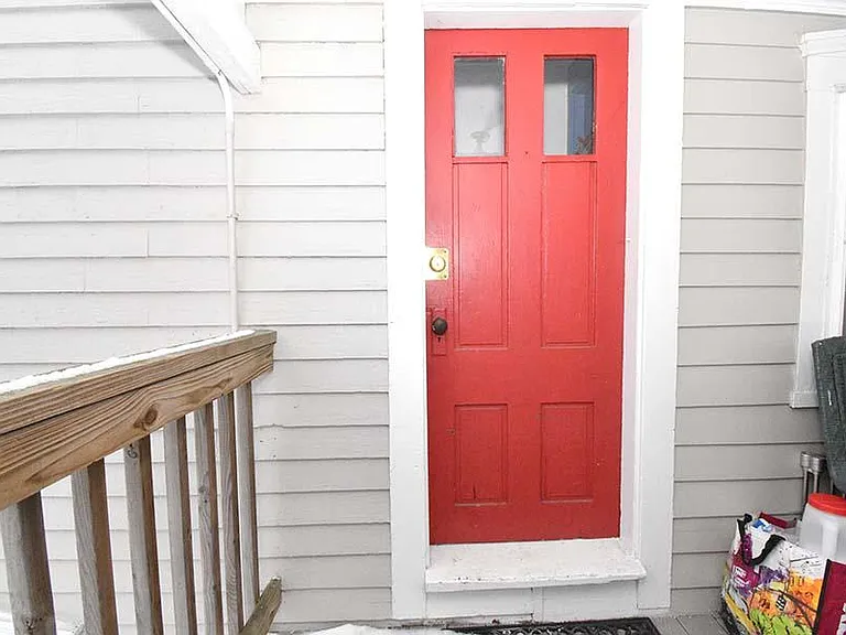 120 Main St #3 — Photo 3