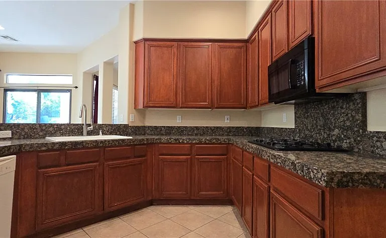 69 San Marino Cir — Photo 12