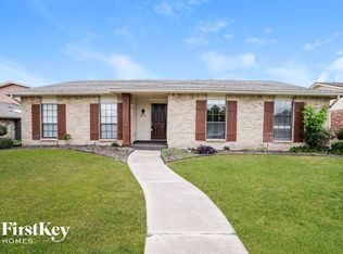 1835 Tree Line Dr, Carrollton, TX 75007