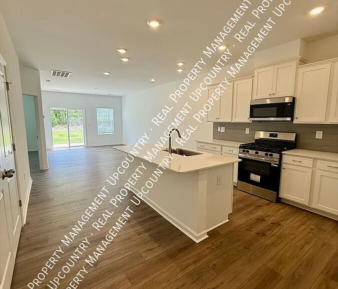 131 Holly Oak Ct — Photo 7