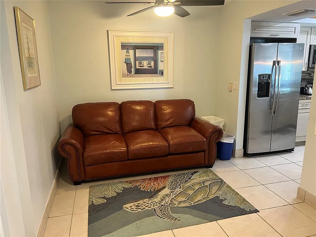 2 bed, 2.0 bath, 1370 sqft, $18,900 — Photo 3