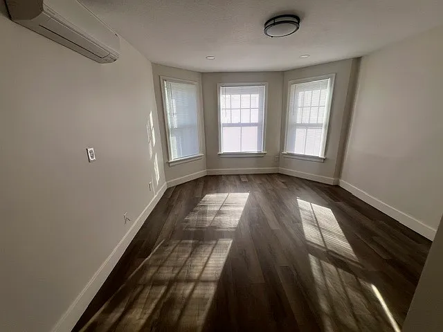 915 Rockhill St #2B — Photo 5