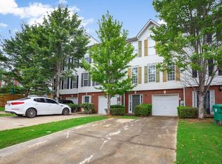 5625 NW Strathmoor Manor Dr, Lithonia, GA 30058