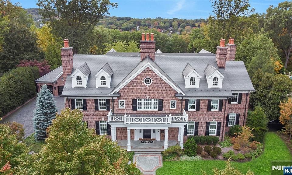 1st image of 480 Knollwood Rd