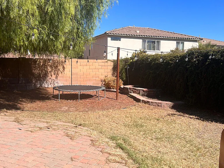 168 E Calle Del Rondador — Photo 19