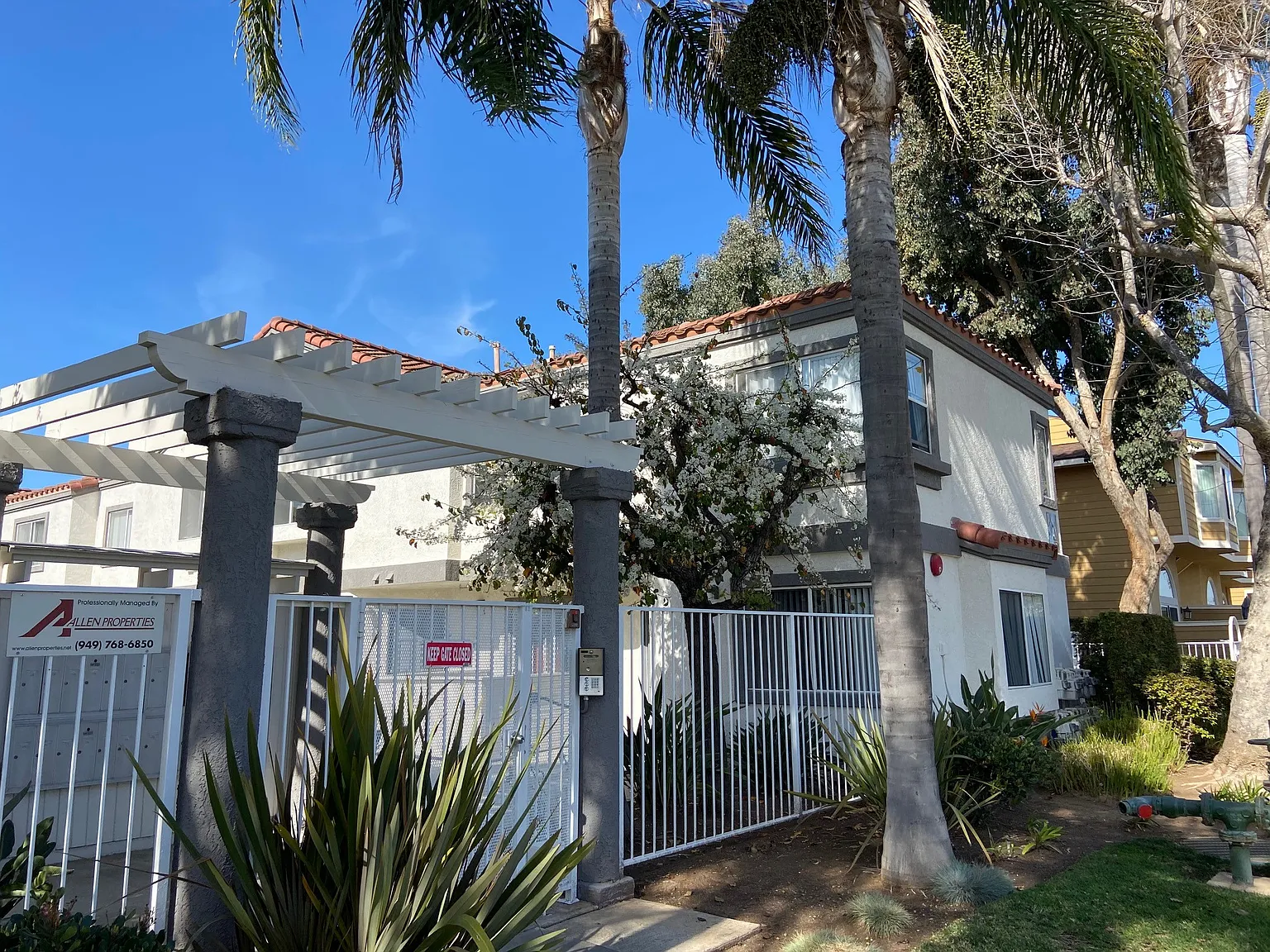 Villa Nova Townhomes — Photo 1