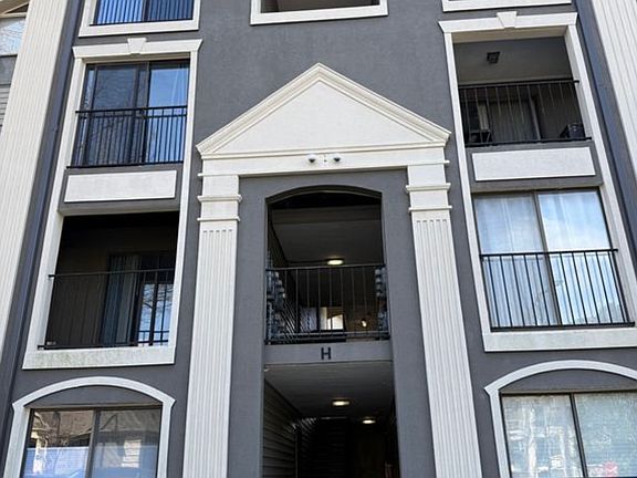 2nd image of 2657 Lenox Rd NE APT 110
