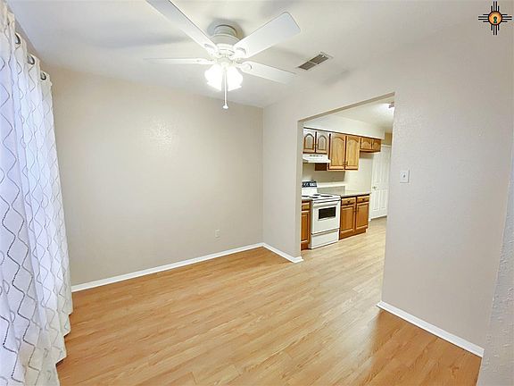 5th image of 702 W Millen Dr