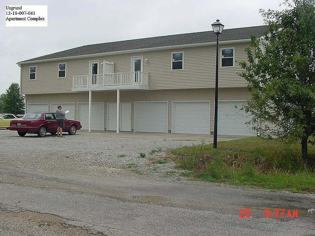 206 S Smith St #A-f photo 1