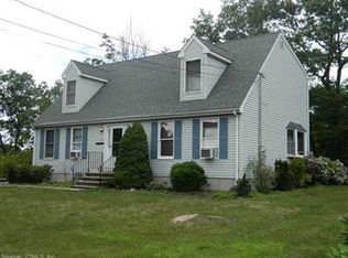 11 Coolidge St, East Haven, CT 06512