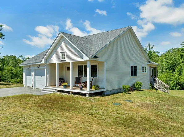 14 Village Corner Road, Wolfeboro, NH 03894