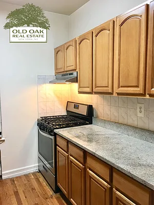 Rented by Old Oak Real Estate | media 7