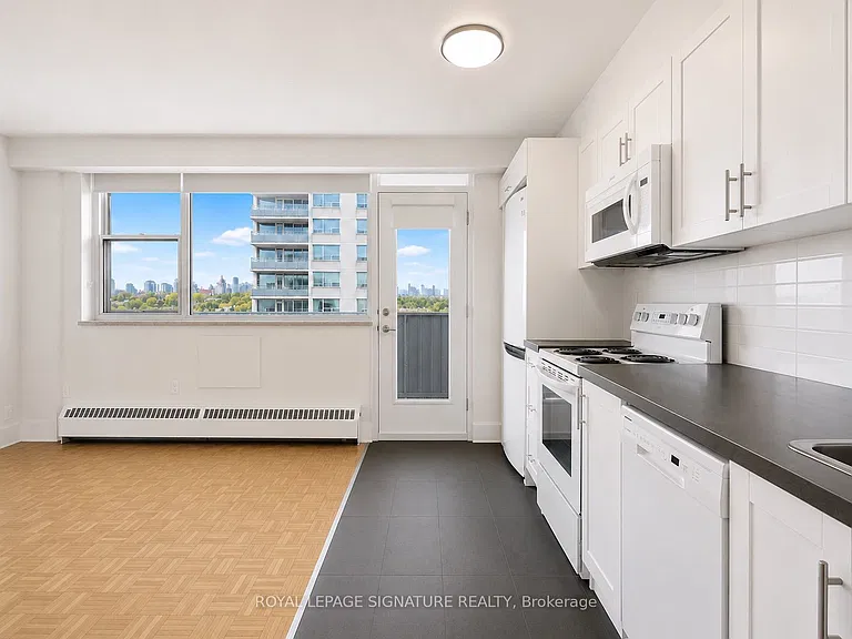276 Saint George St #908 — Photo 8