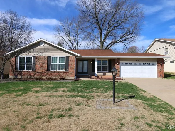 817 Greenridge Ln, Saint Peters, MO 63376