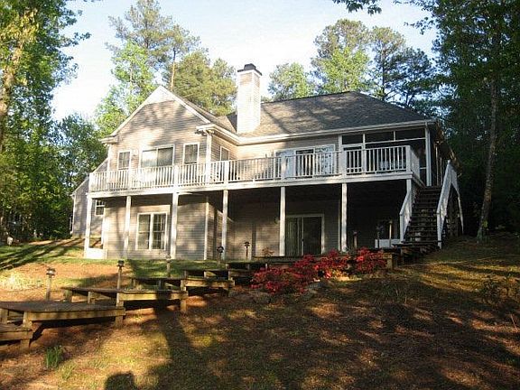 3rd image of 170 Roanoke Dr