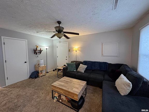 3rd image of 2035 E 38th St