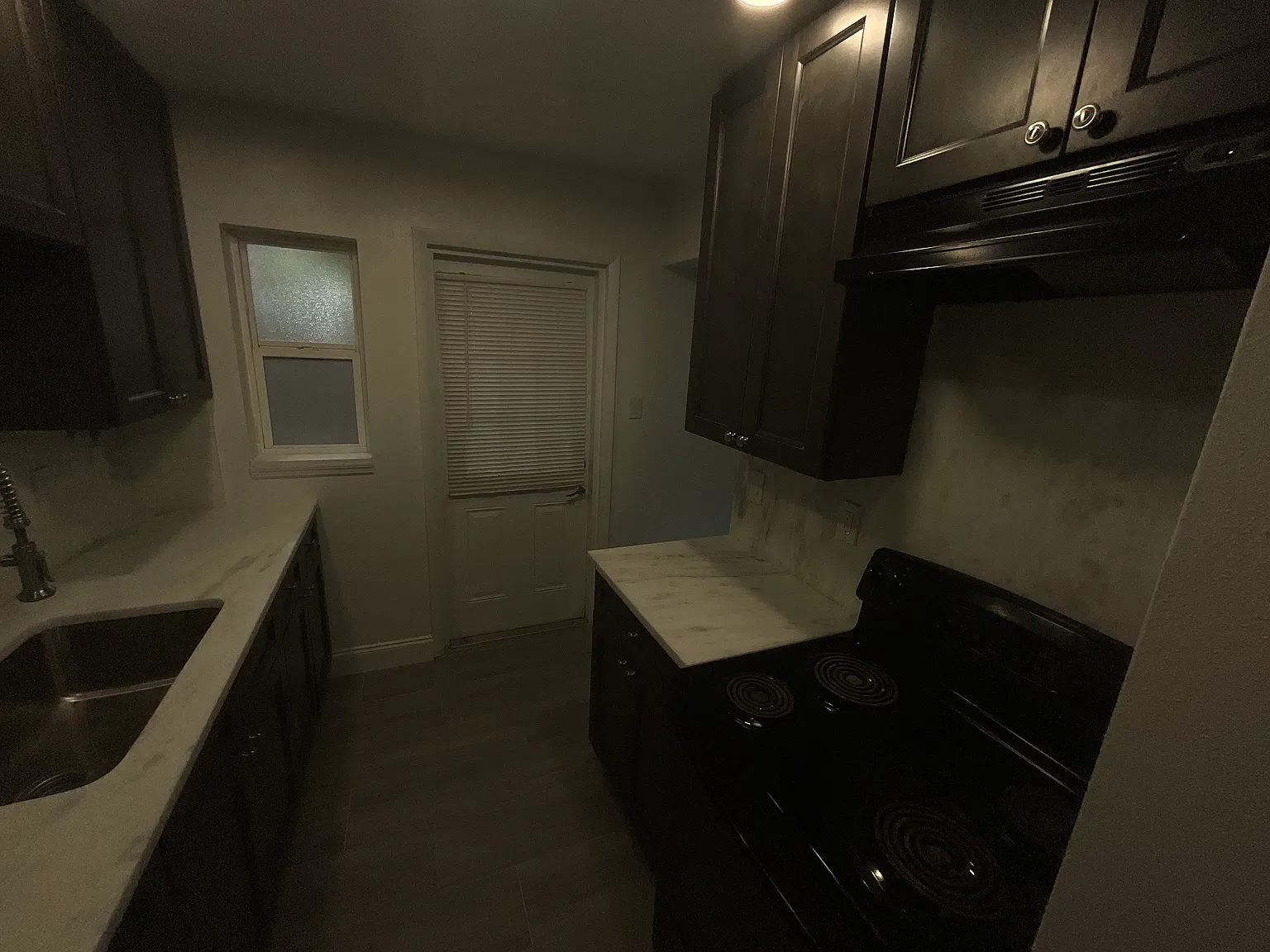 4 bed, 1290 sqft, $2,290 — Photo 2