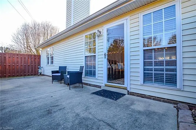 4410 Single Tree Ln — Photo 24
