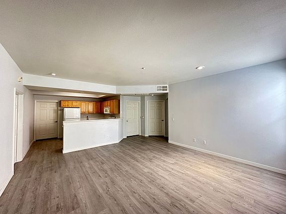 4th image of 5855 Valley Dr Unit 1066