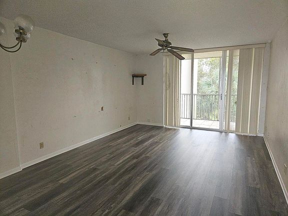 4th image of 3301 NW 47th Terrace #408