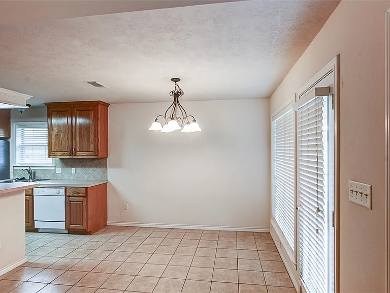 113 Karten Ln — Photo 7
