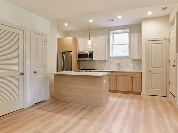 2156 W Pierce Ave #1F, Chicago, IL 60622