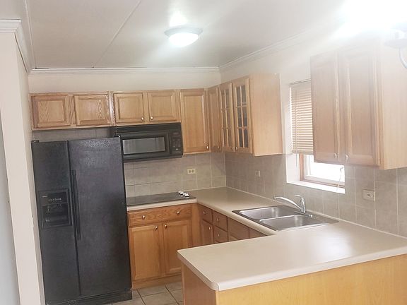 4th image of 4754 W 101st St