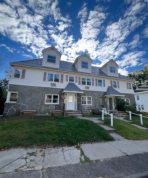 8 Vine St #104 — Photo 1