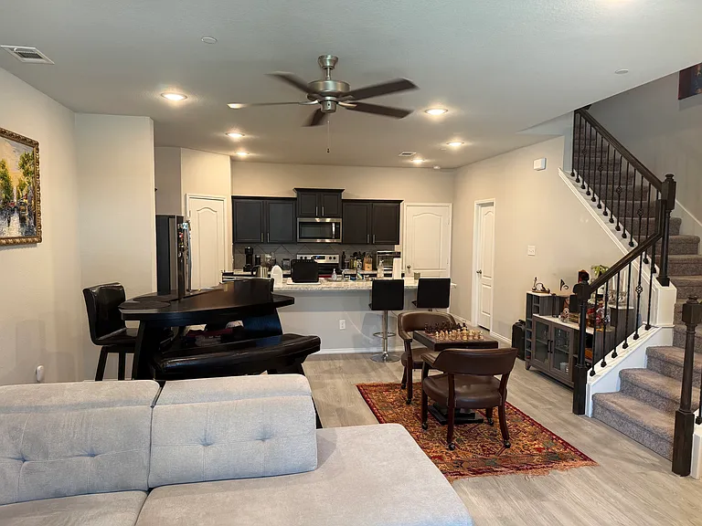 1223 Goliad Dr — Photo 2