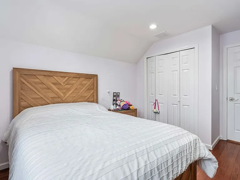 106 Speer Ave #3 — Photo 6