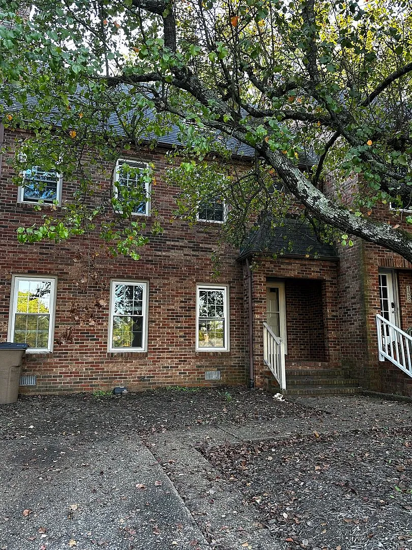 Brandywine Court Townhouse — Photo 1