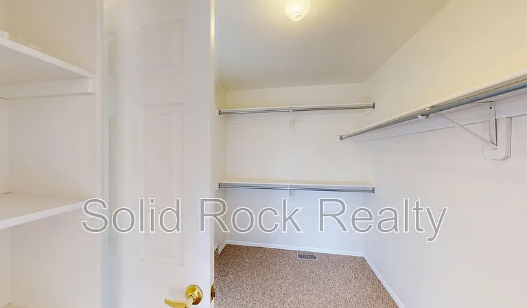 2635 Leoti Dr — Photo 16